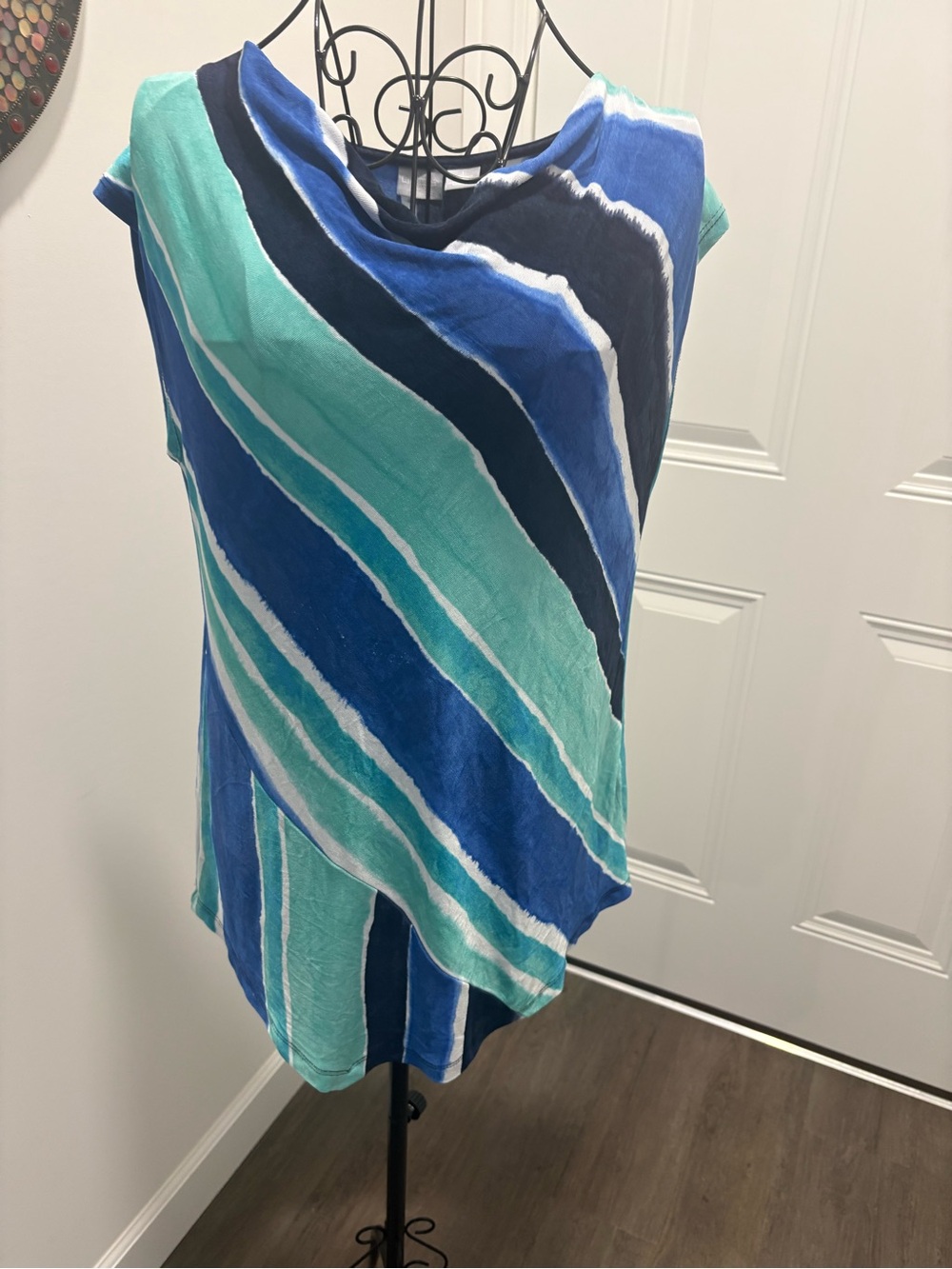 Womens Chico’s Navy Royal Aqua Top Cap Sleeves Drape Neck Stretchy Sz 1 (8/10/M)
